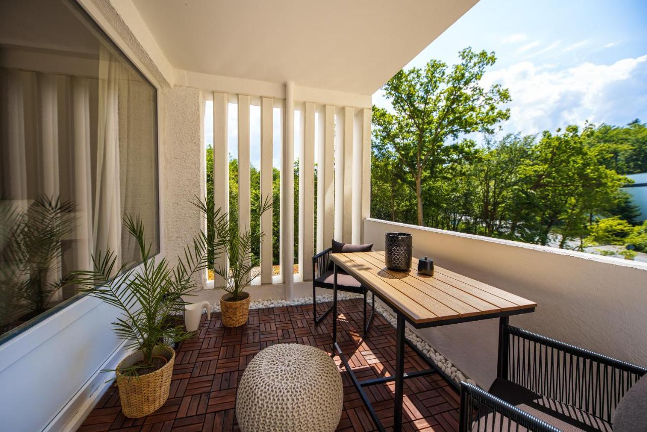 Staytona - Parkpl. - Balkon - Wlan - Netflix - Wfh Taunusstein Exterior foto